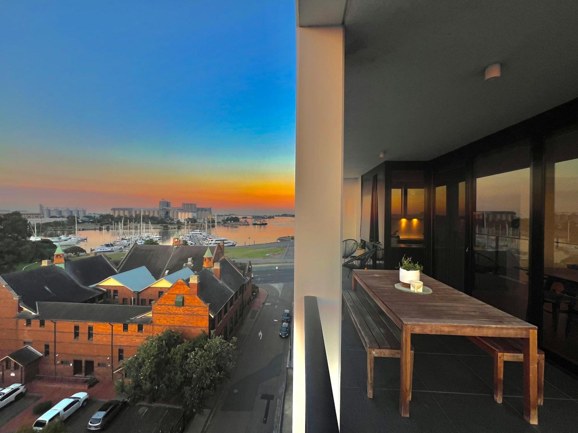 Harbour Towers, Newcastle'S Elite Apartment Stays, Free Parking & Tram Access エクステリア 写真