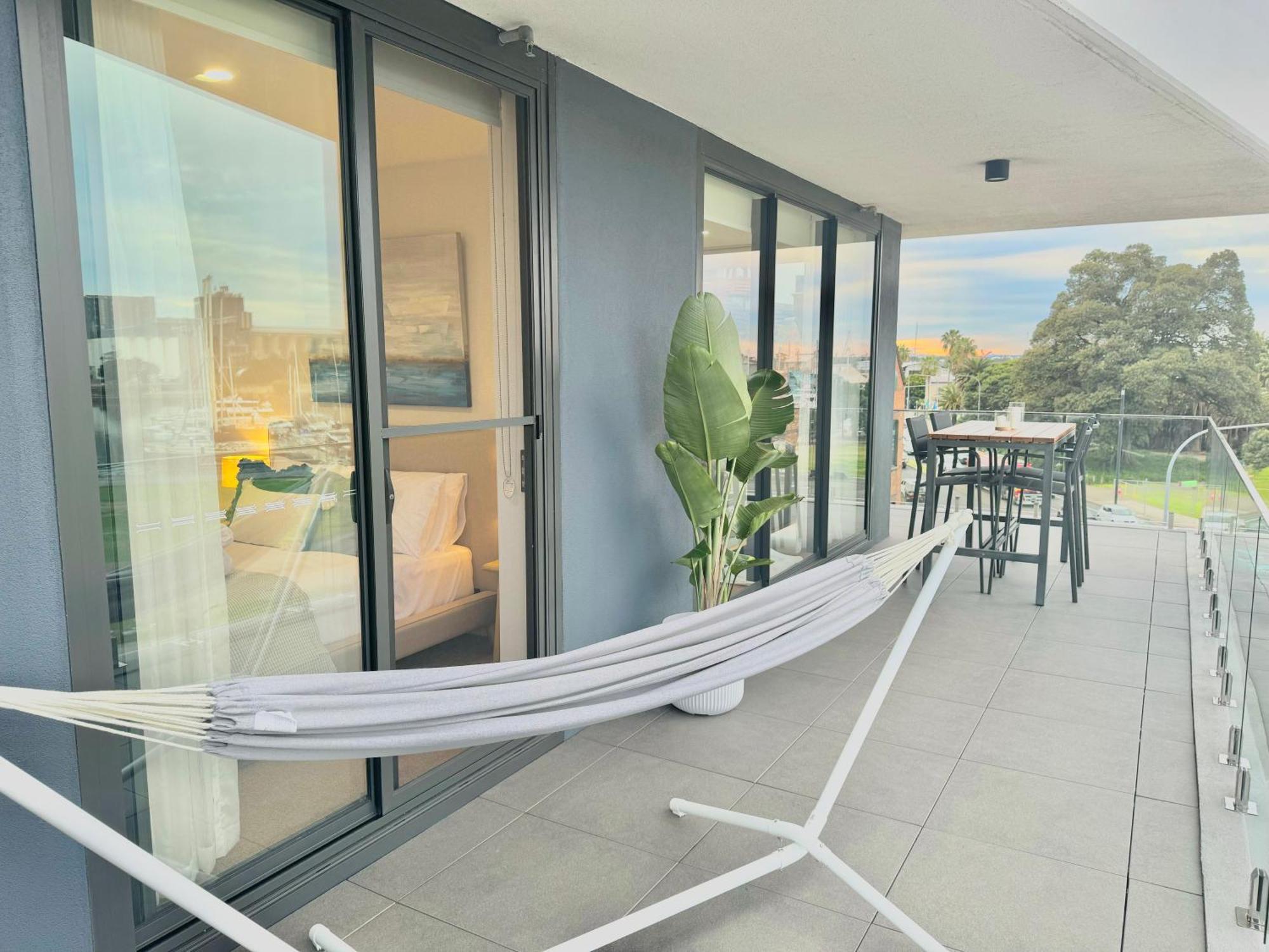 Harbour Towers, Newcastle'S Elite Apartment Stays, Free Parking & Tram Access エクステリア 写真