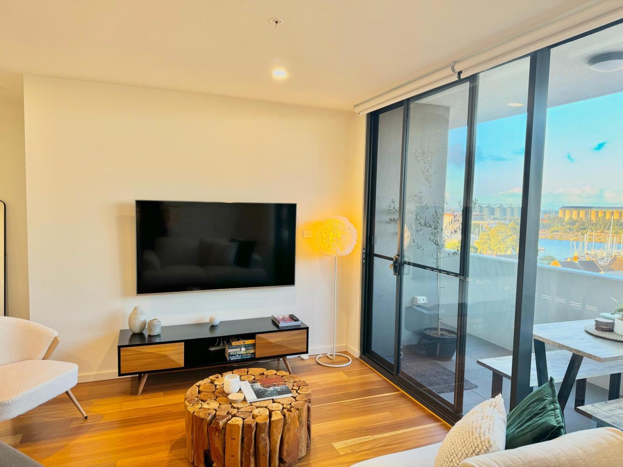 Harbour Towers, Newcastle'S Elite Apartment Stays, Free Parking & Tram Access エクステリア 写真