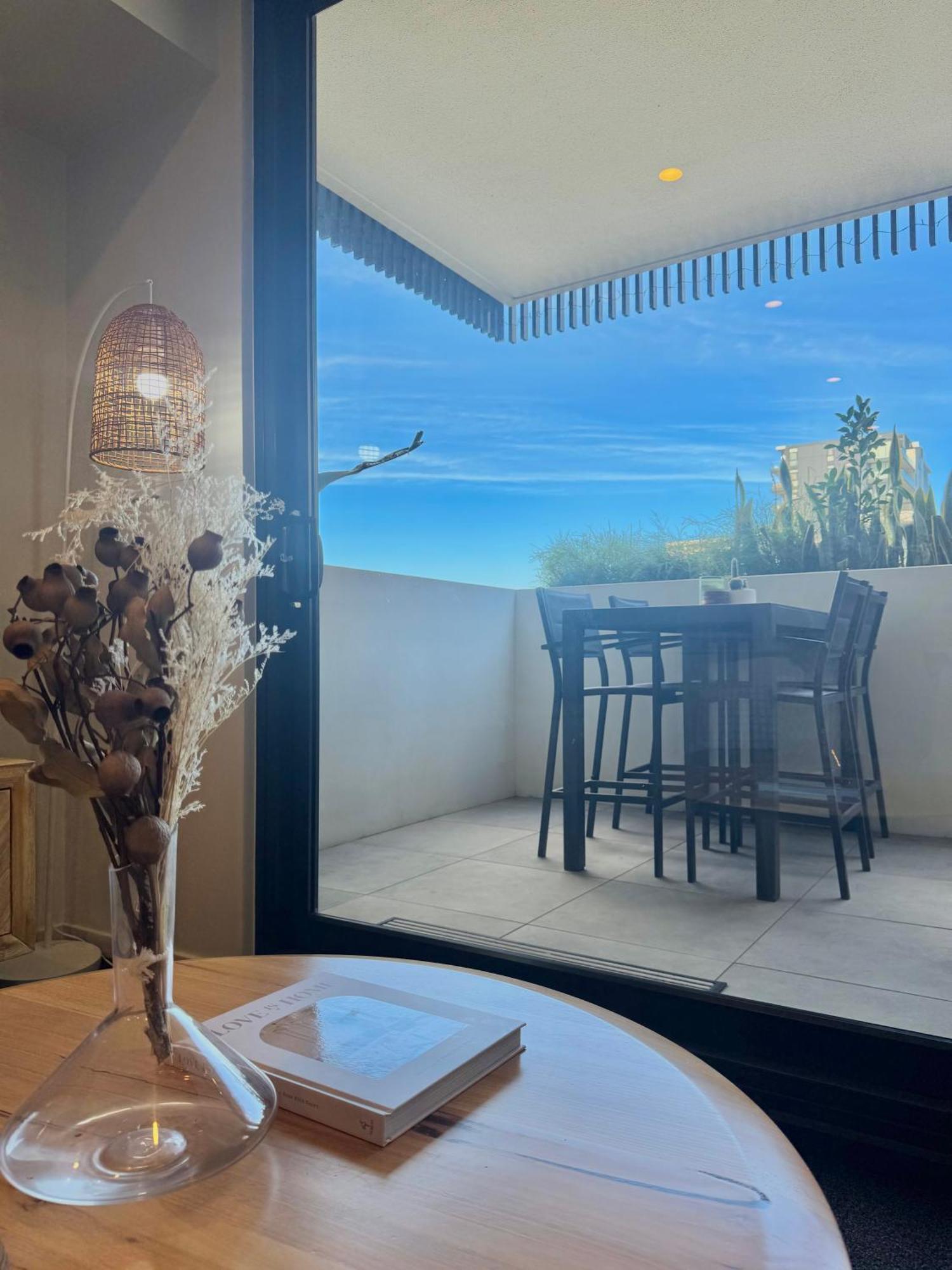 Harbour Towers, Newcastle'S Elite Apartment Stays, Free Parking & Tram Access エクステリア 写真